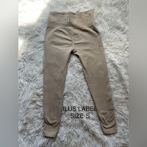ILUS LABEL Leggings
